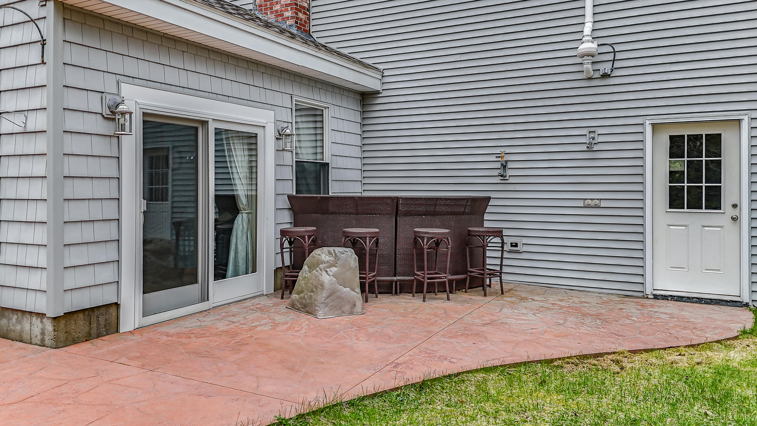 14 Cal Vista Drive Dayton ME 04005