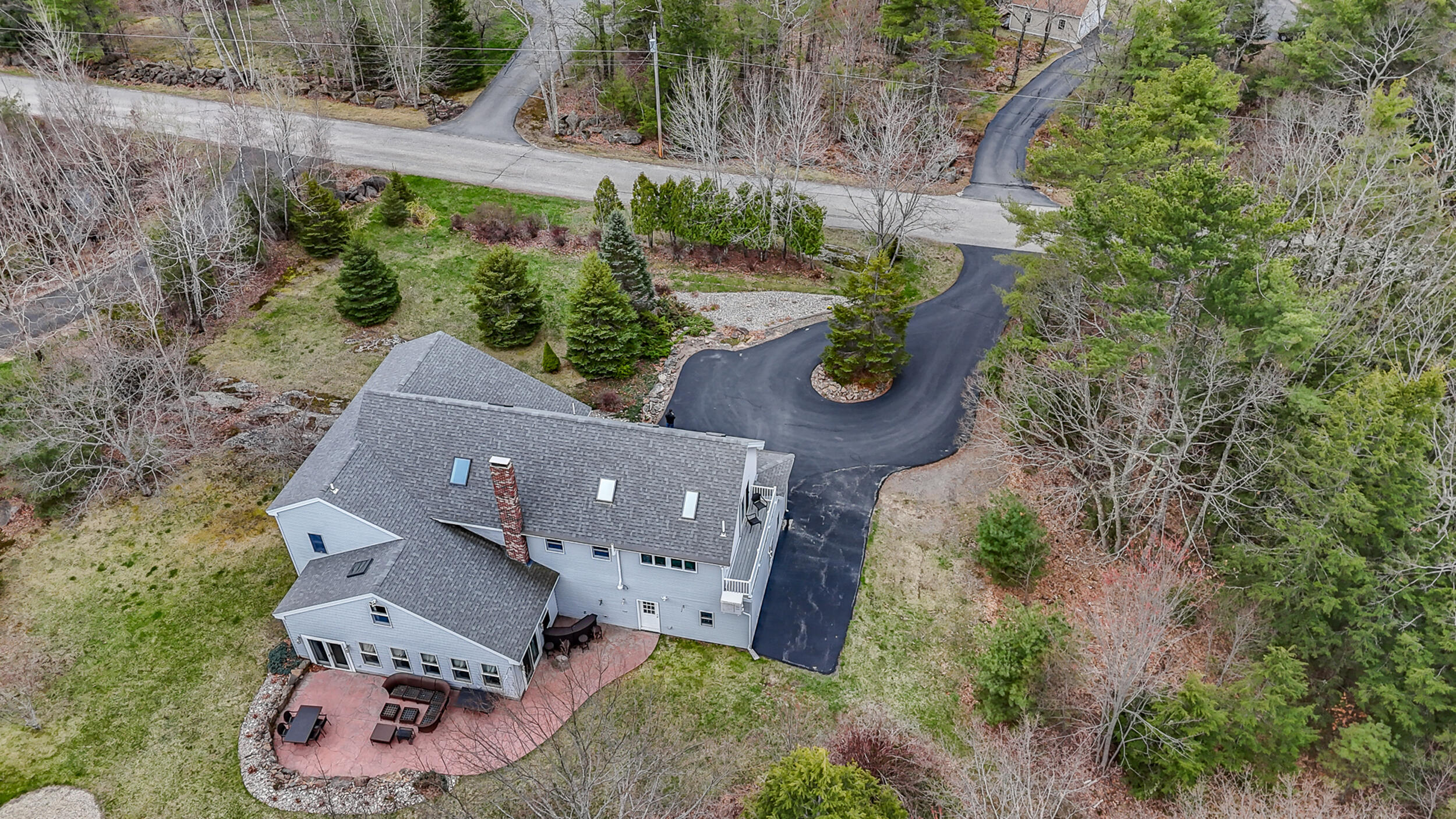 14 Cal Vista Drive Dayton ME 04005