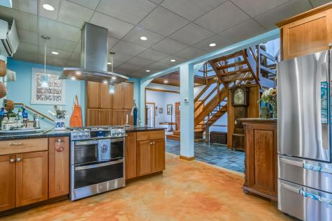 14 Cal Vista Drive Dayton ME 04005