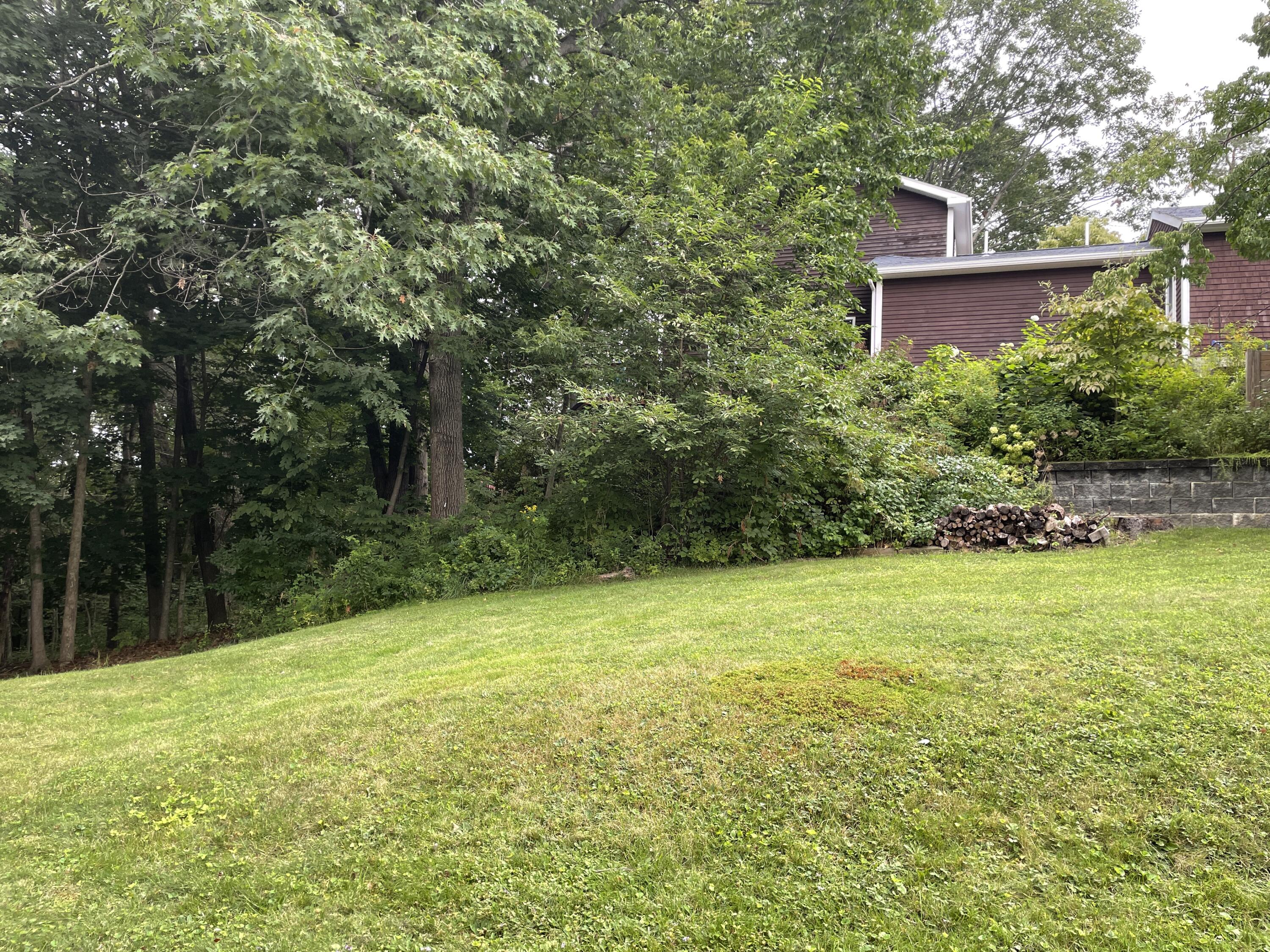 29 Delcliffe Lane Lewiston ME 04240