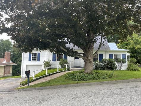 29 Delcliffe Lane Lewiston ME 04240
