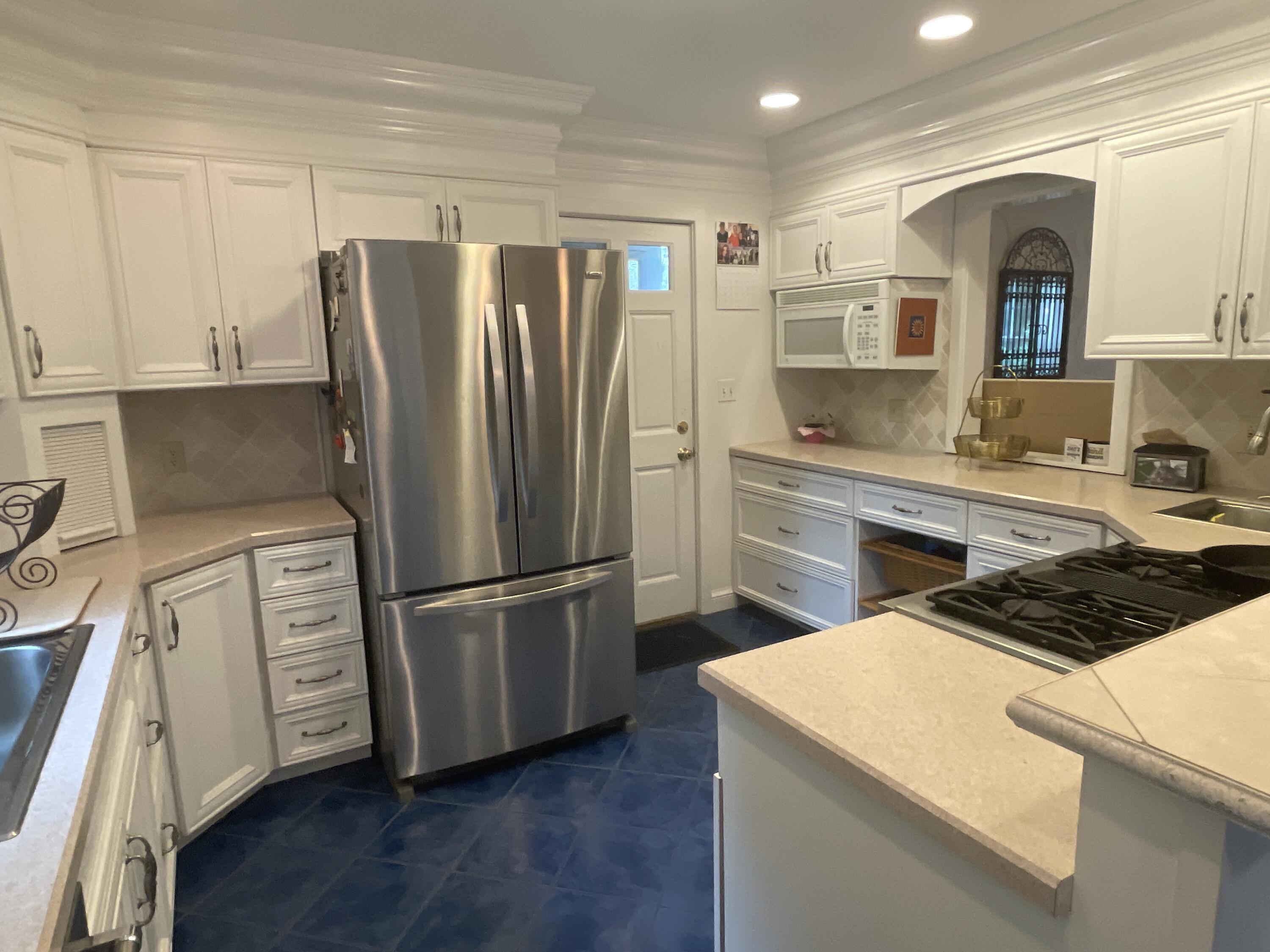 29 Delcliffe Lane Lewiston ME 04240