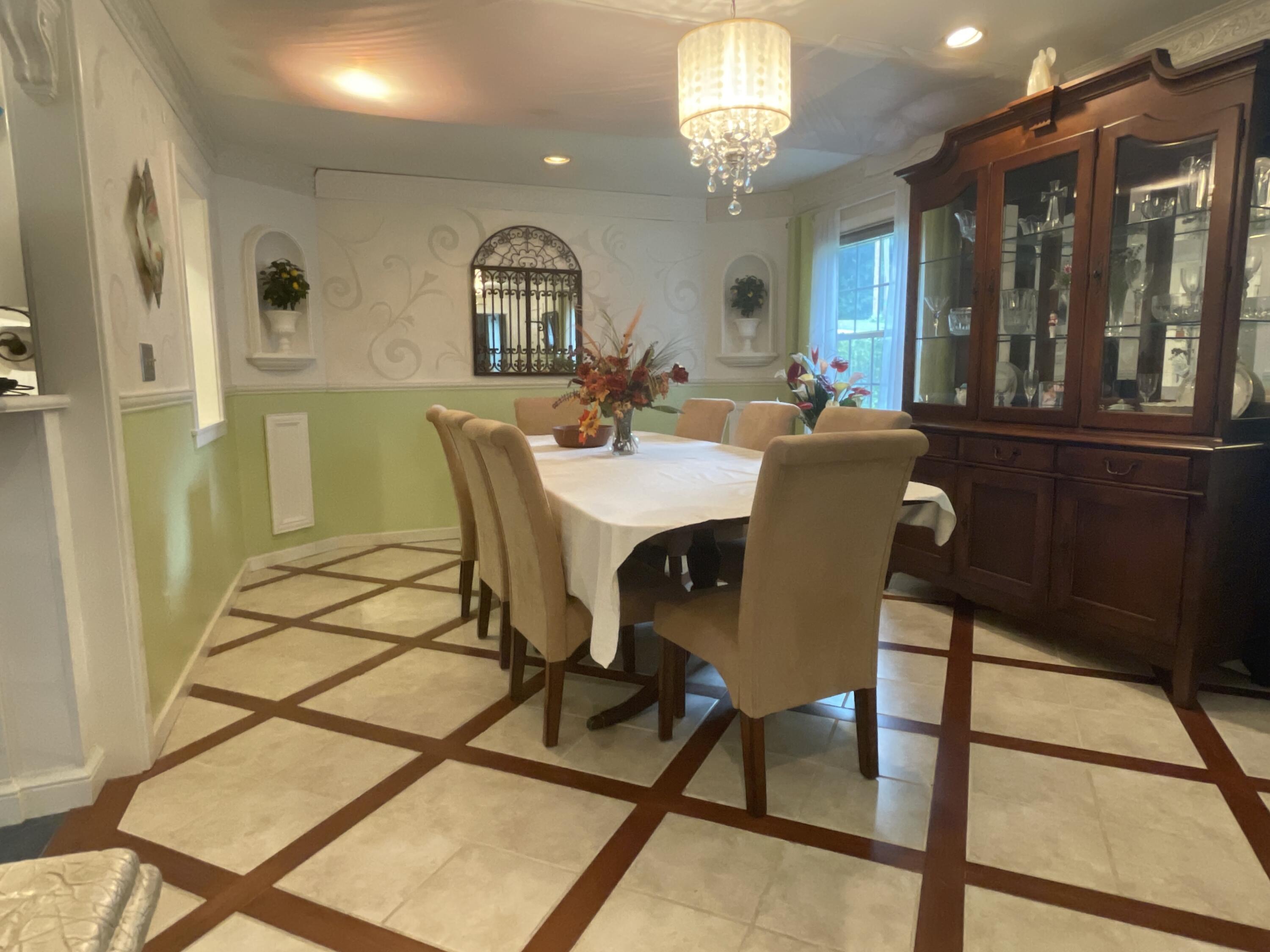 29 Delcliffe Lane Lewiston ME 04240