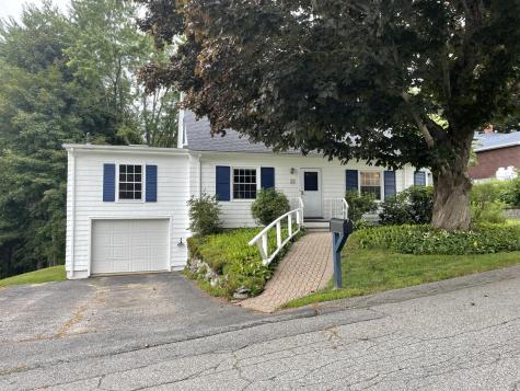 29 Delcliffe Lane Lewiston ME 04240