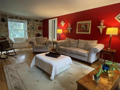 29 Delcliffe Lane Lewiston ME 04240