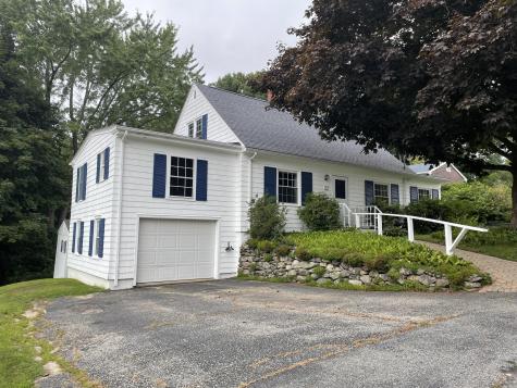 29 Delcliffe Lane Lewiston ME 04240