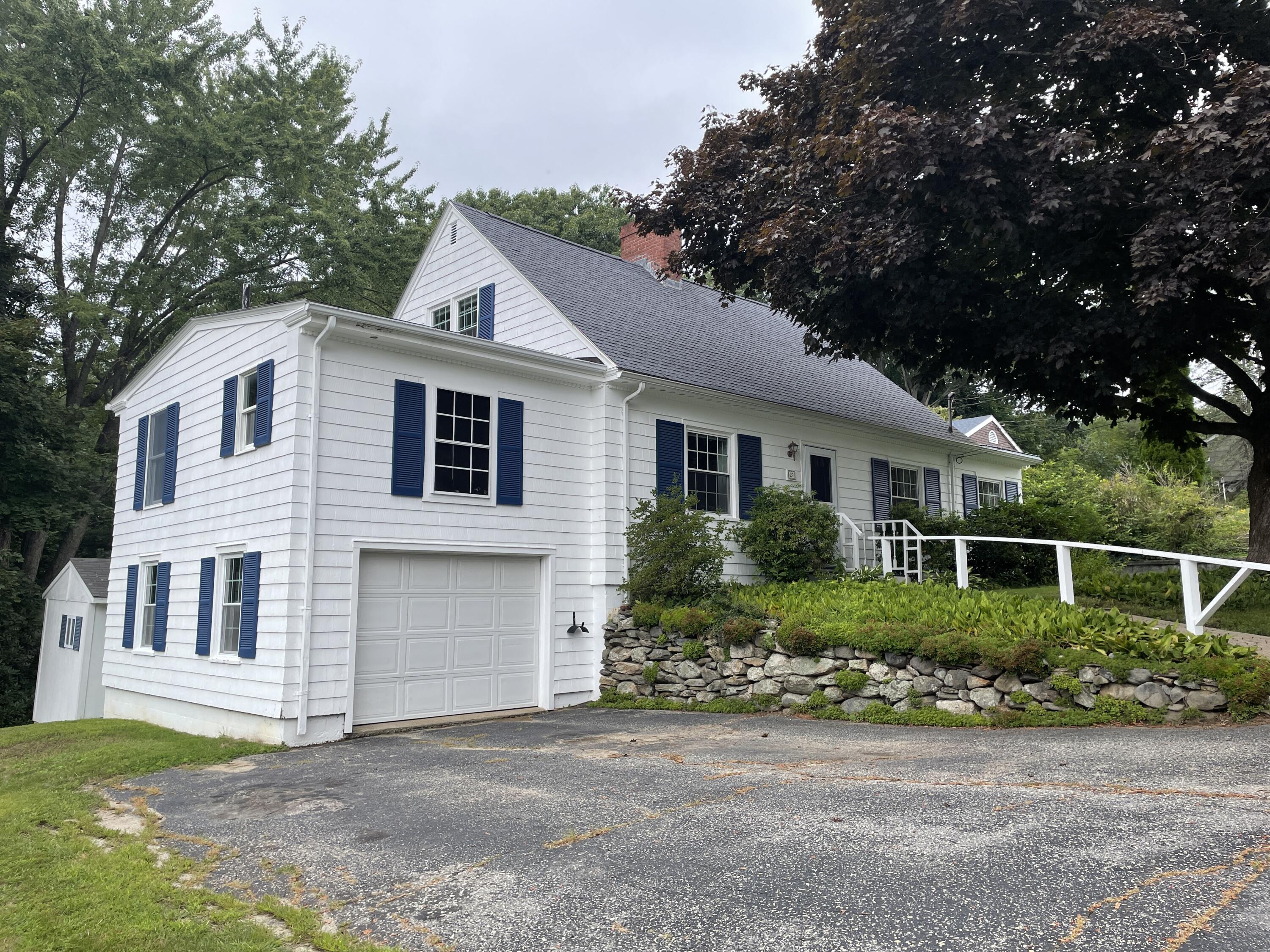29 Delcliffe Lane Lewiston ME 04240