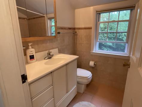 29 Delcliffe Lane Lewiston ME 04240