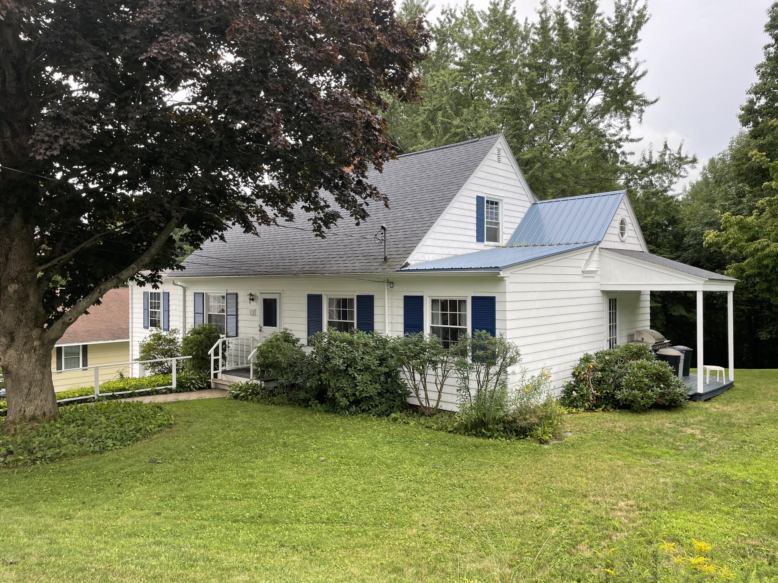29 Delcliffe Lane Lewiston ME 04240