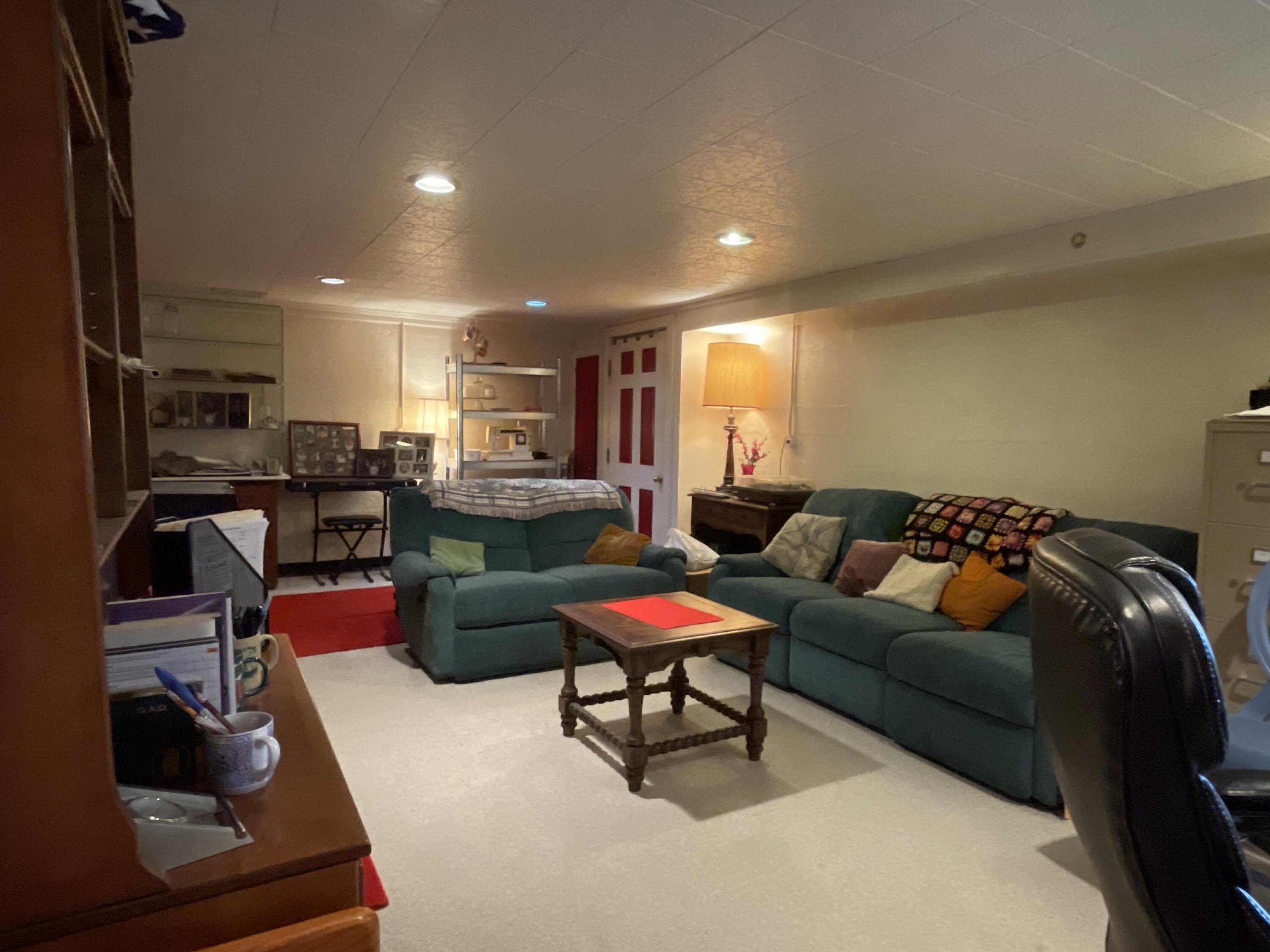 29 Delcliffe Lane Lewiston ME 04240