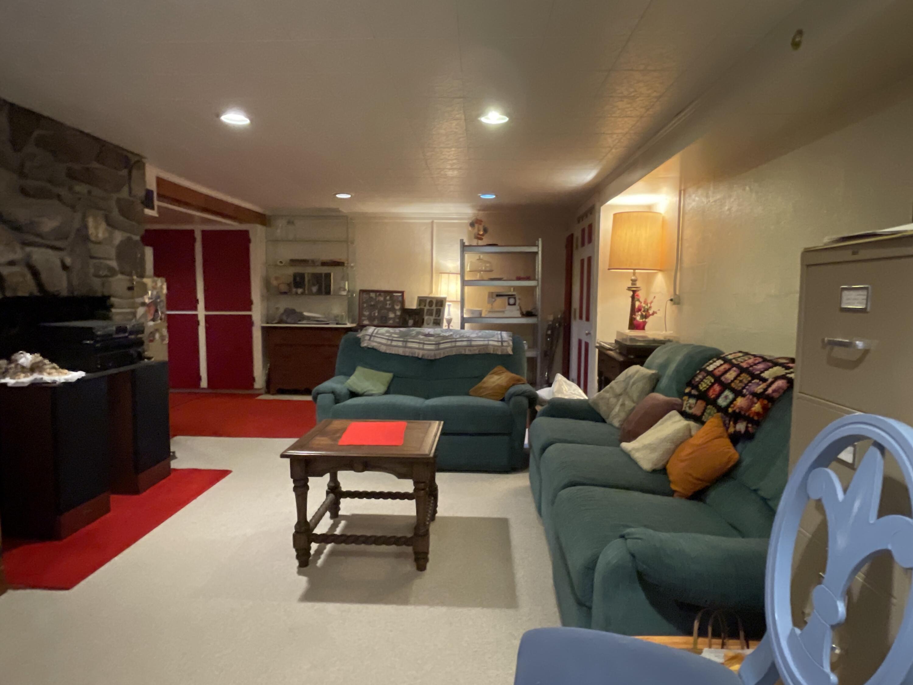 29 Delcliffe Lane Lewiston ME 04240