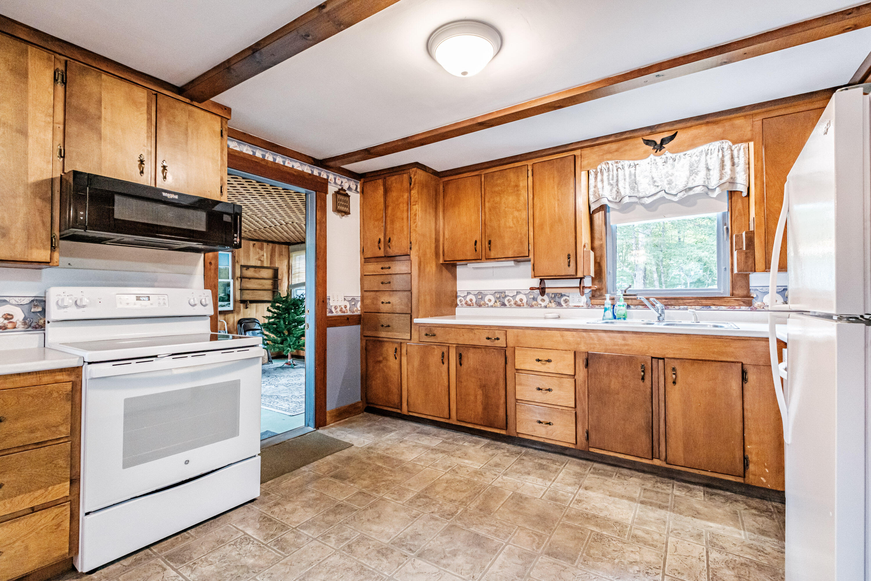 1222 Pequawket Trail Standish ME 04085
