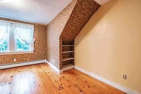 1222 Pequawket Trail Standish ME 04085