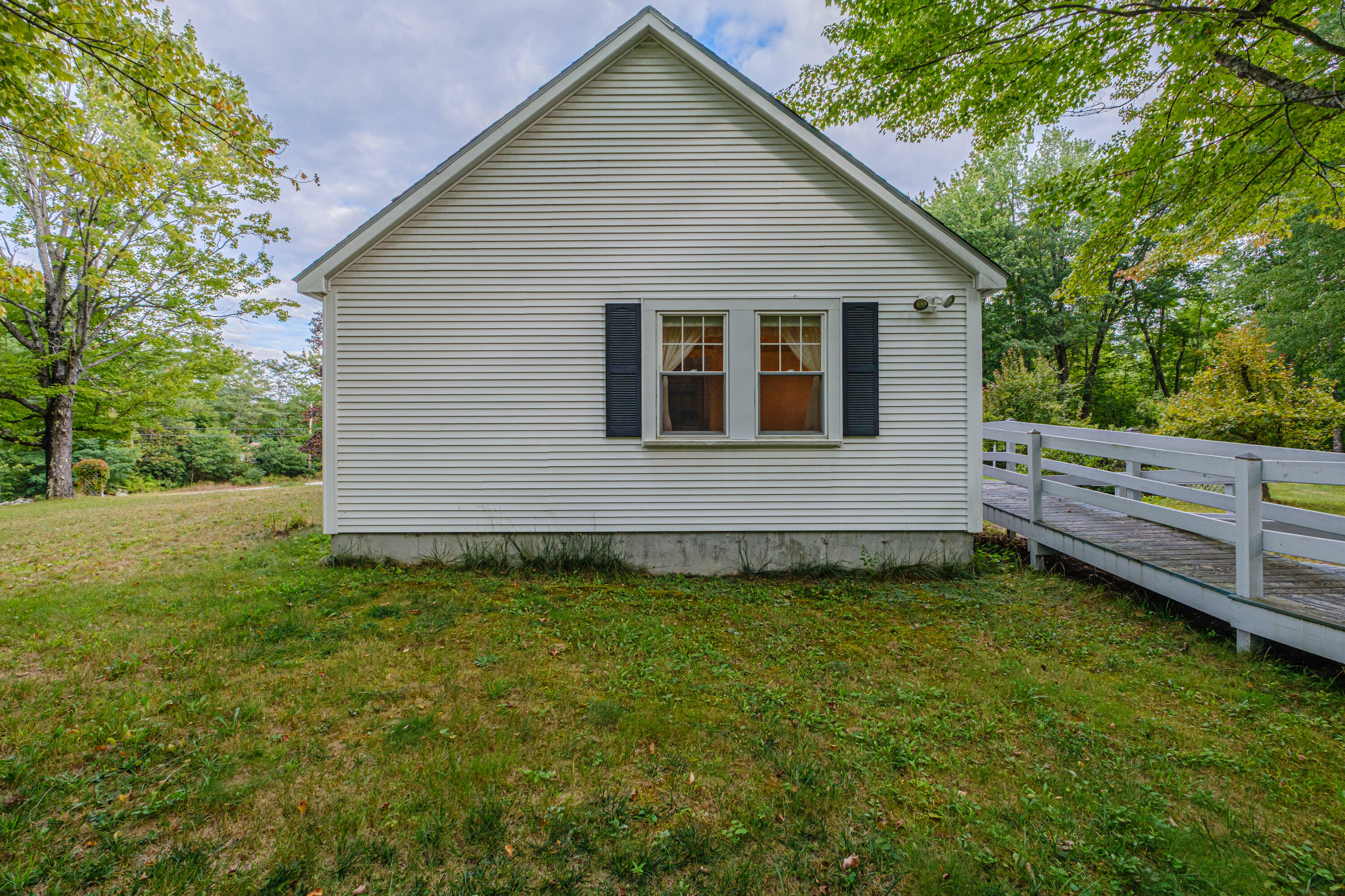1222 Pequawket Trail Standish ME 04085