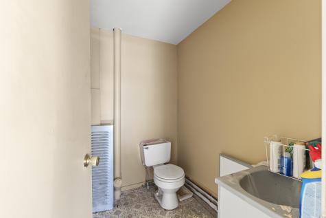 258 Jefferson Street Waldoboro ME 04572