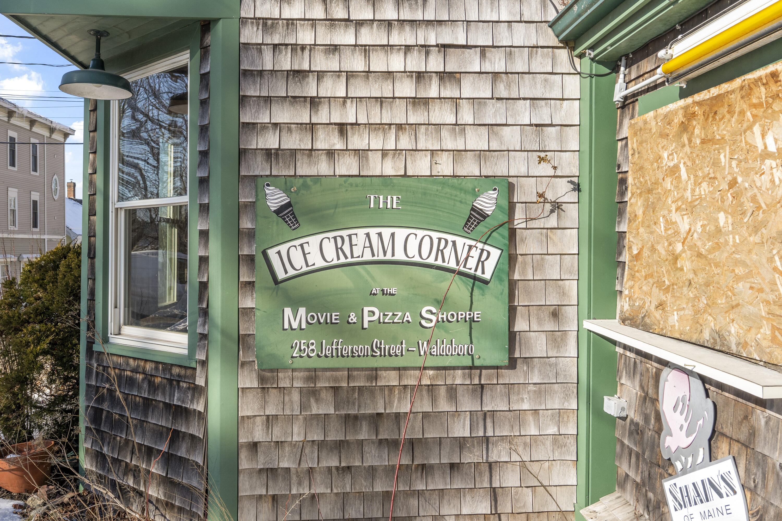 258 Jefferson Street Waldoboro ME 04572