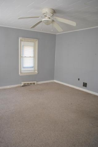 13 Lincoln Drive Lewiston ME 04240