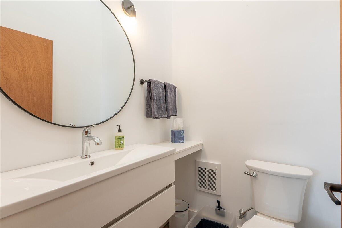 70 Pinkham Road Damariscotta ME 04543