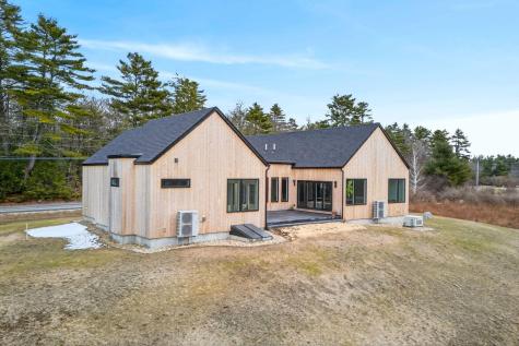 140 Longwoods Road Falmouth ME 04105