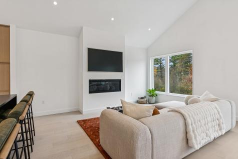 140 Longwoods Road Falmouth ME 04105