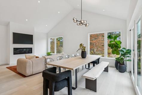 140 Longwoods Road Falmouth ME 04105