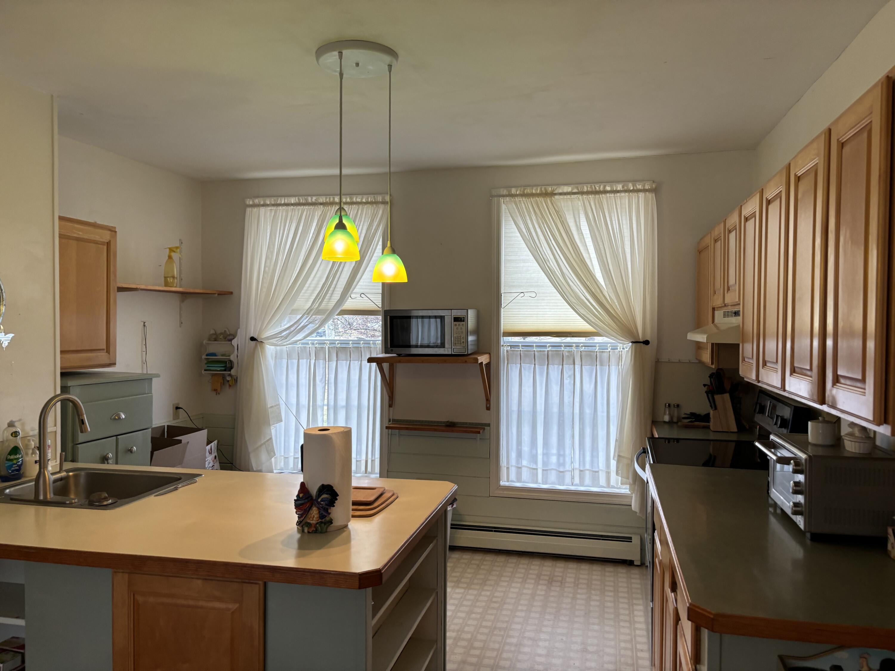 20 Westbrook Street South Thomaston ME 04858