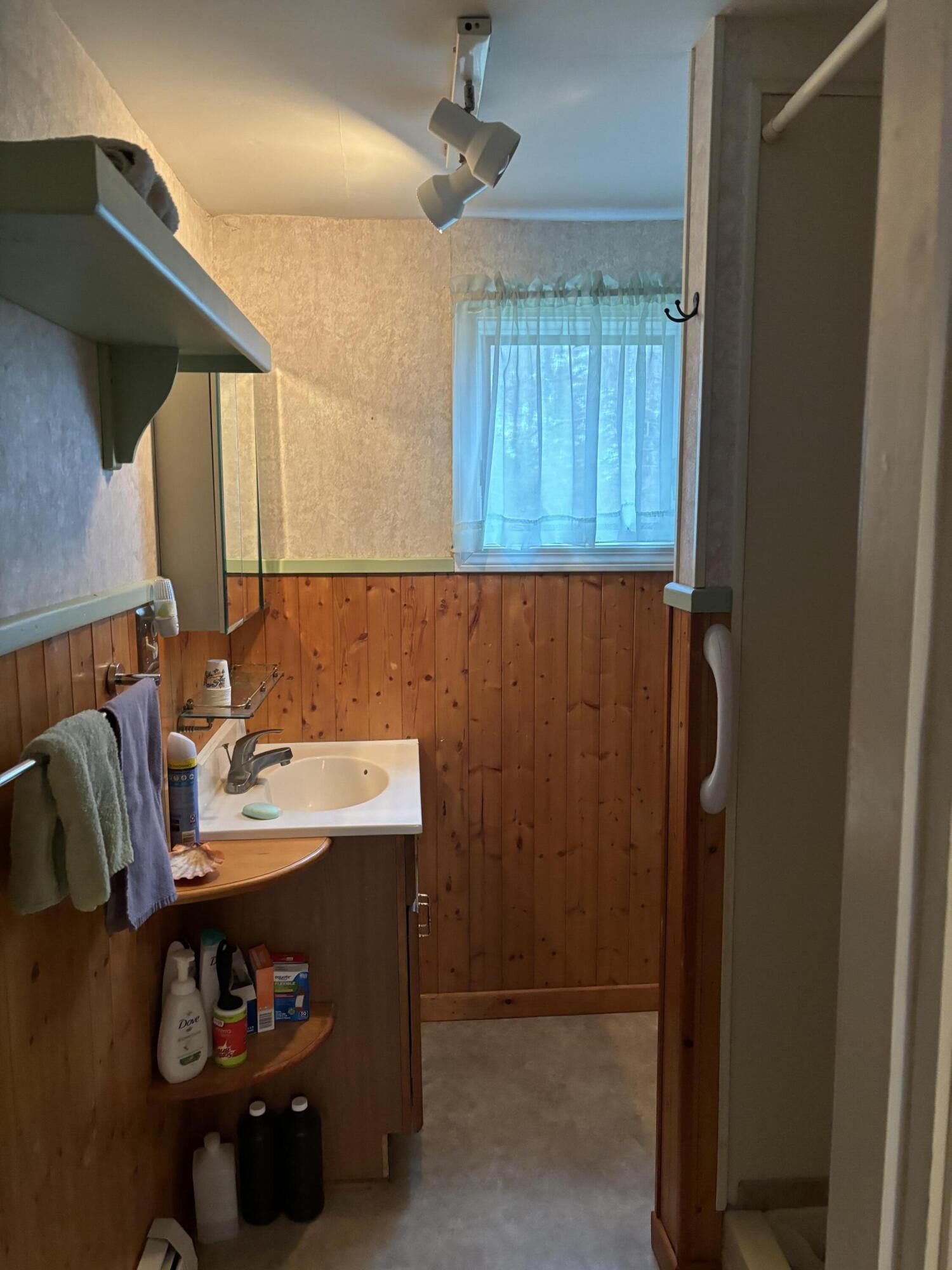 20 Westbrook Street South Thomaston ME 04858