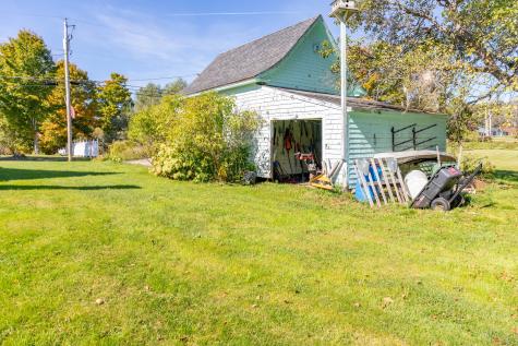 247 Commercial Street Hartland ME 04943