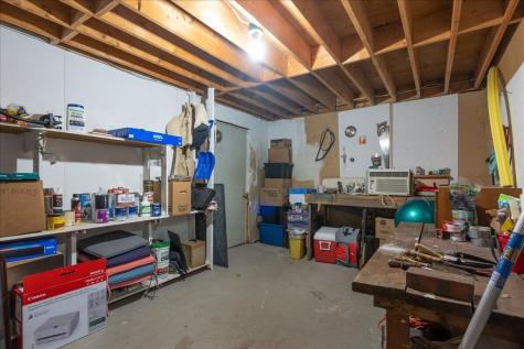 50 Woodledge Lane Thomaston ME 04861