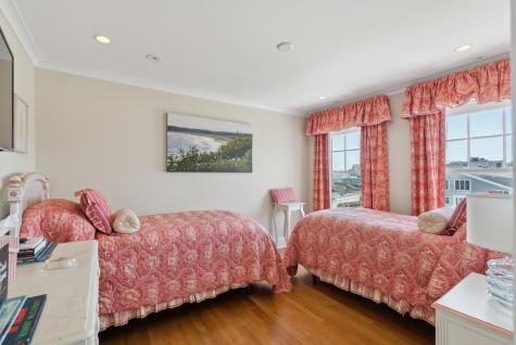 1 Harris Lane Kennebunk ME 04043