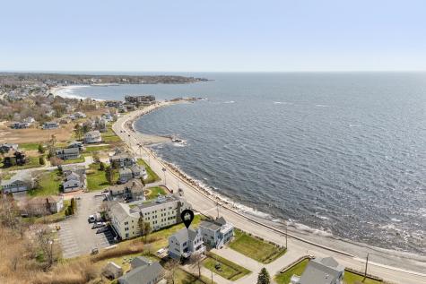 1 Harris Lane Kennebunk ME 04043