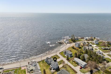 1 Harris Lane Kennebunk ME 04043