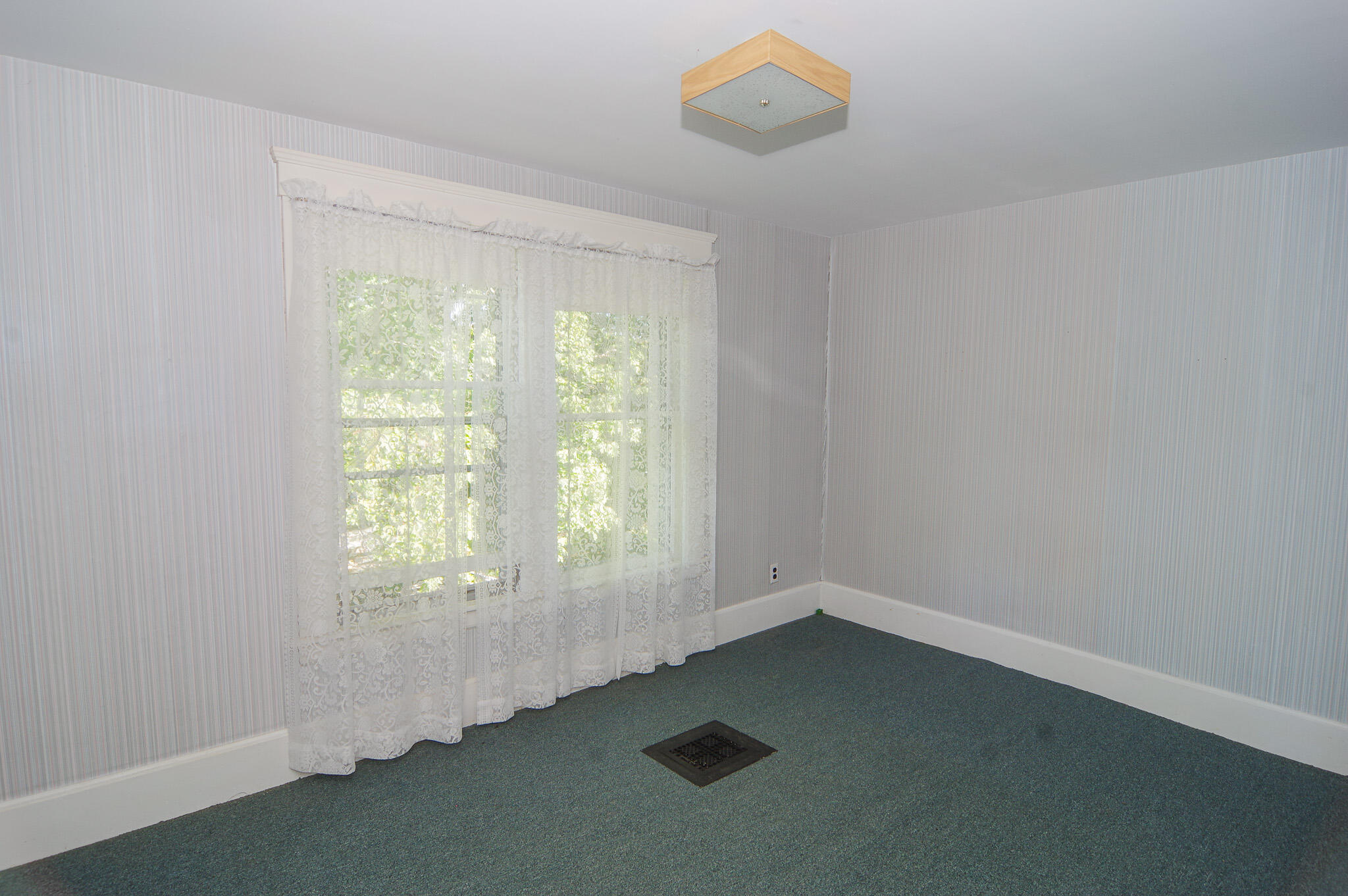 14 School Street Dexter ME 04930