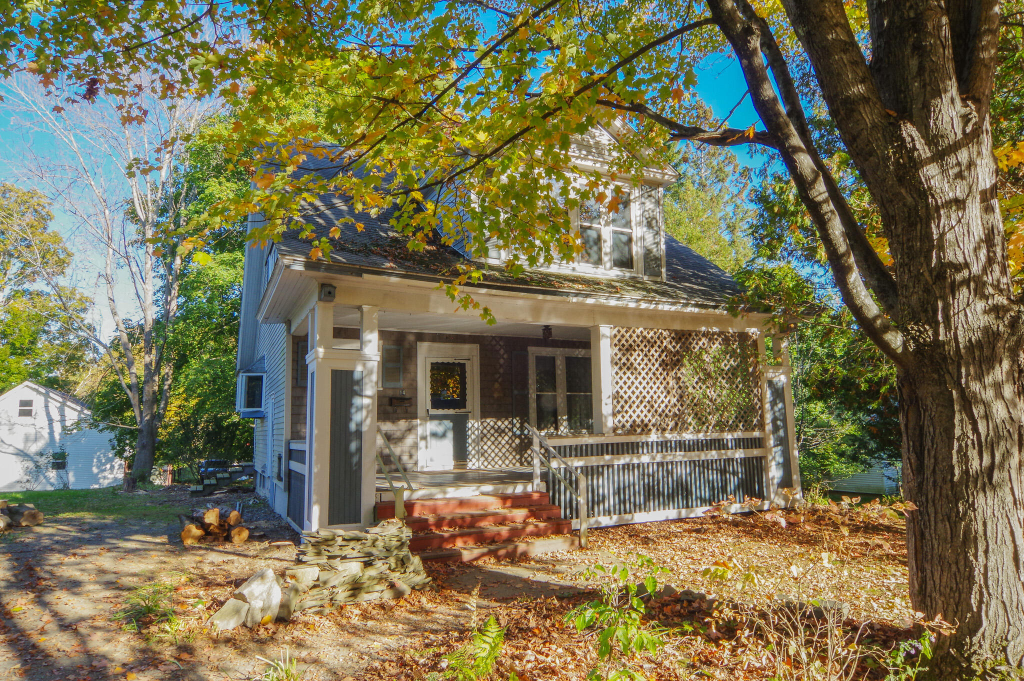 14 School Street Dexter ME 04930