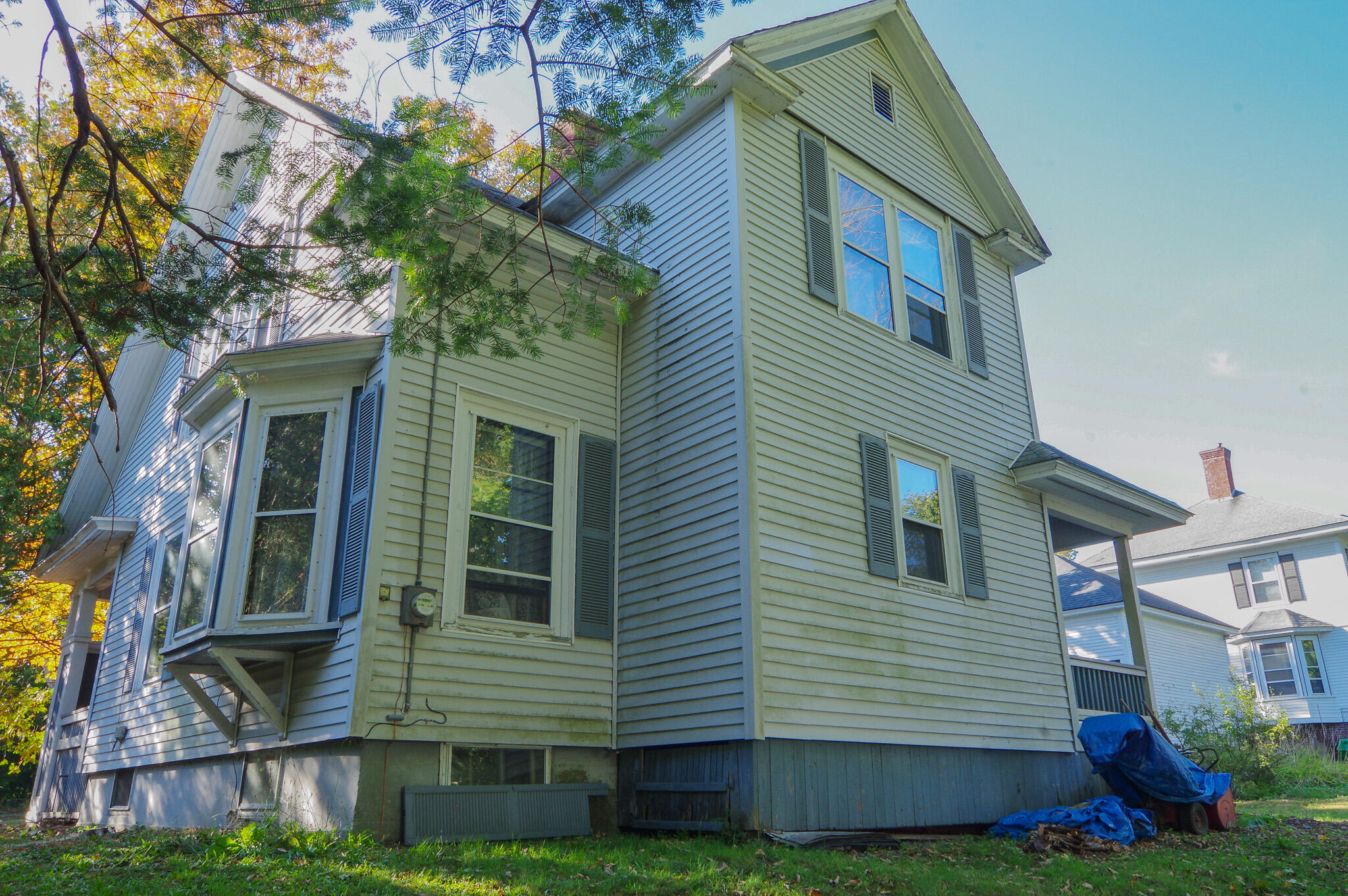 14 School Street Dexter ME 04930