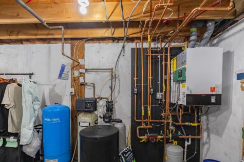 76 Punkintown Road Eliot ME 03903