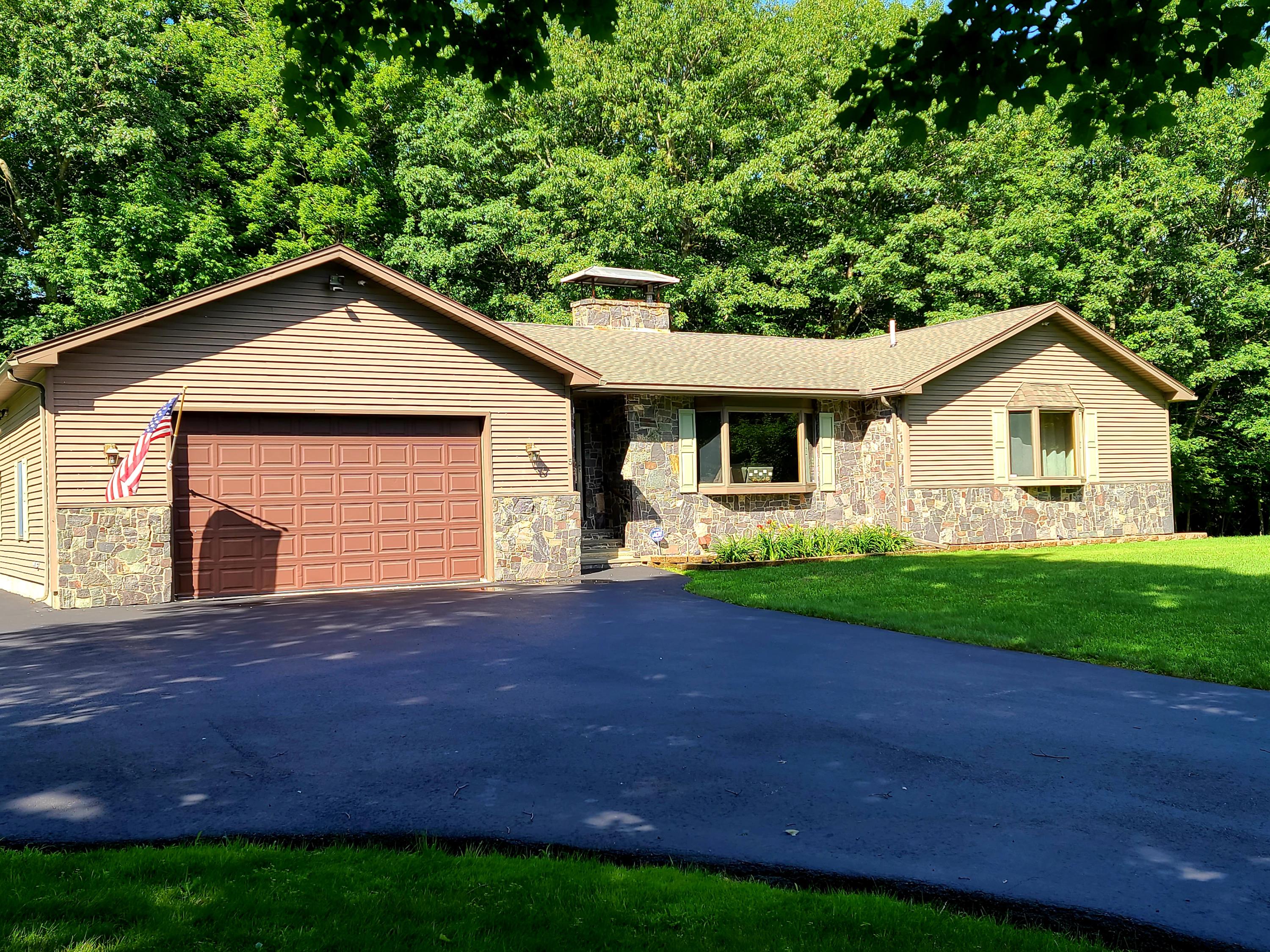 5 Acorn Lane Lewiston ME 04240