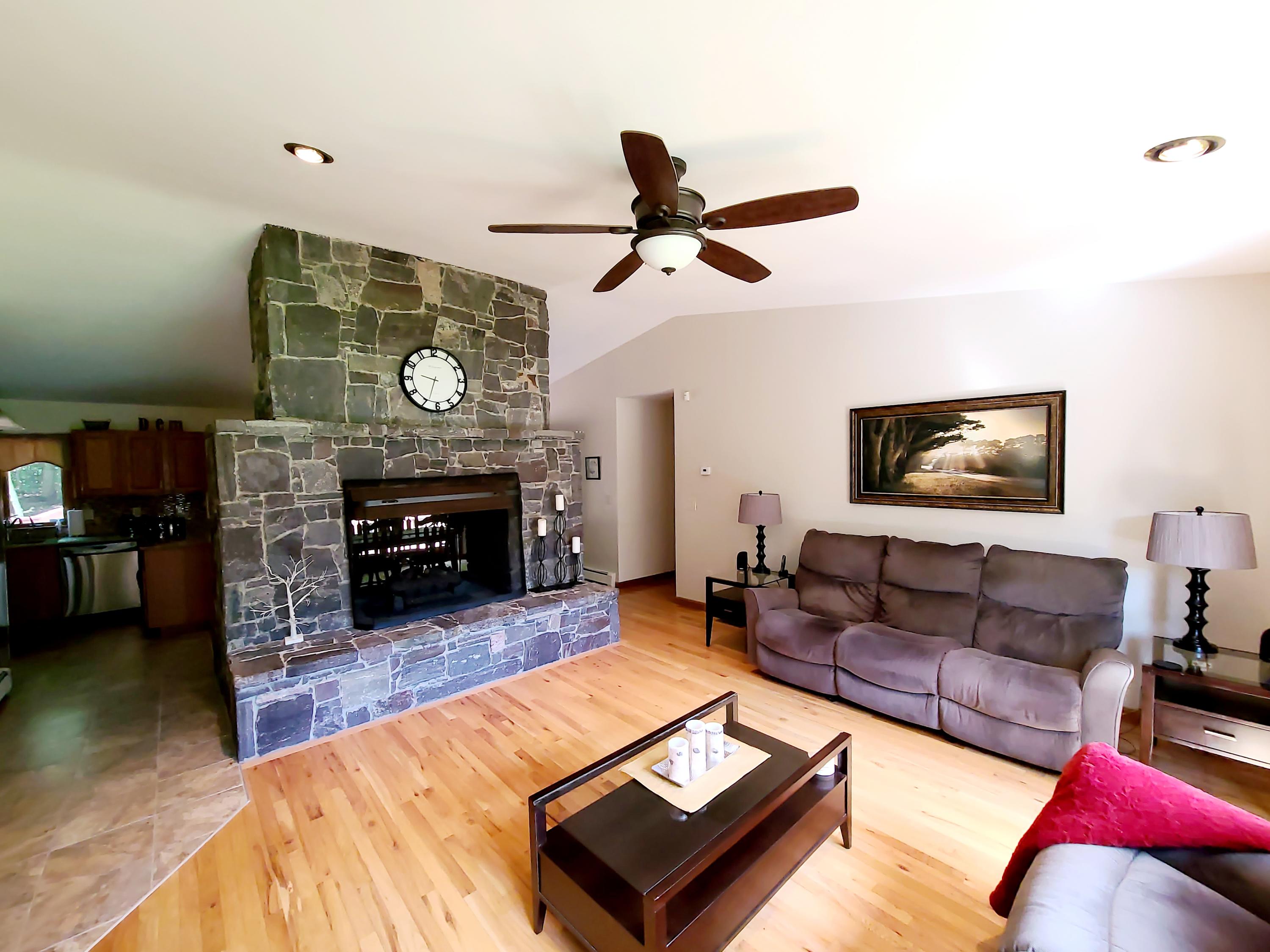 5 Acorn Lane Lewiston ME 04240