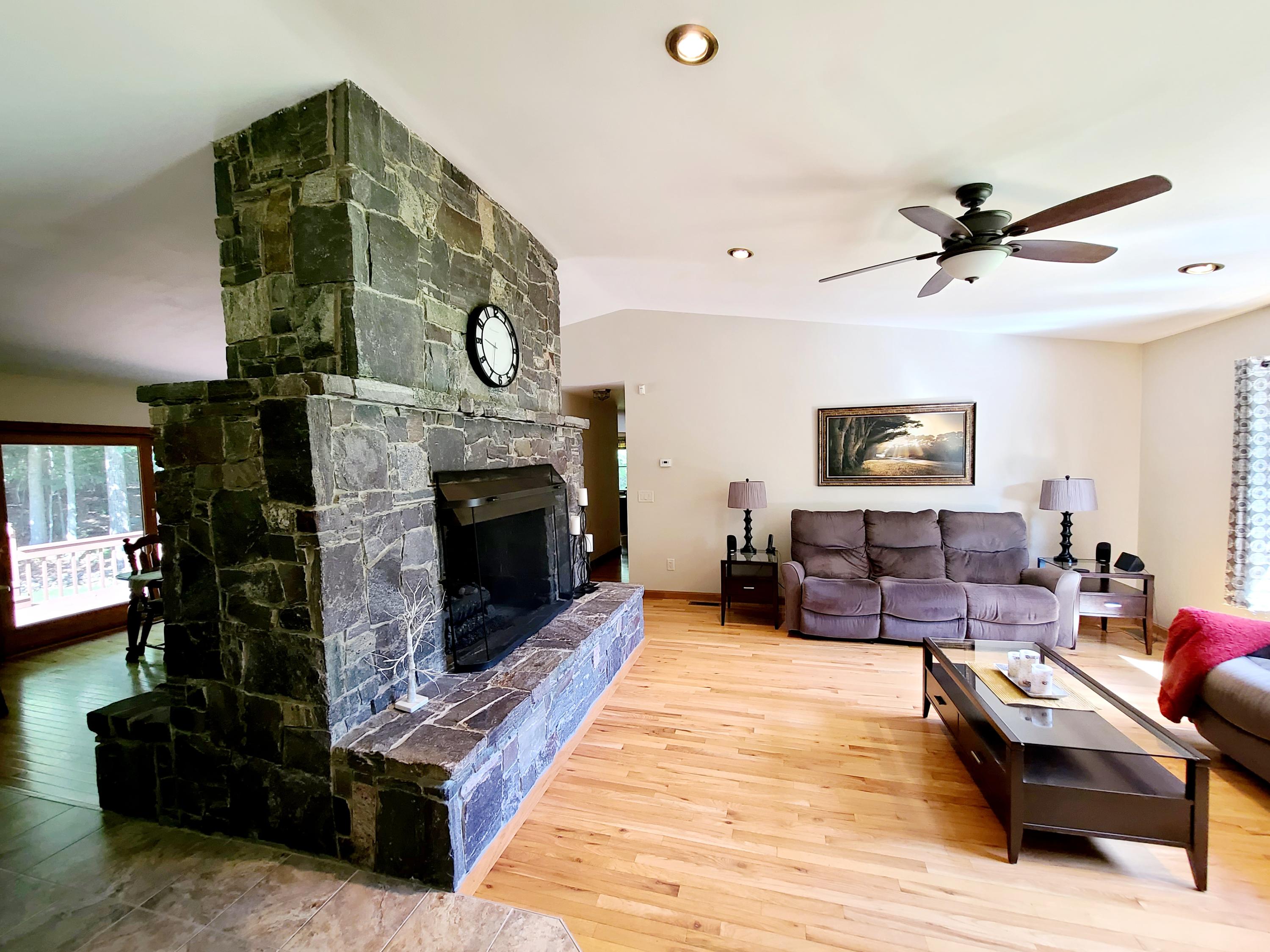 5 Acorn Lane Lewiston ME 04240