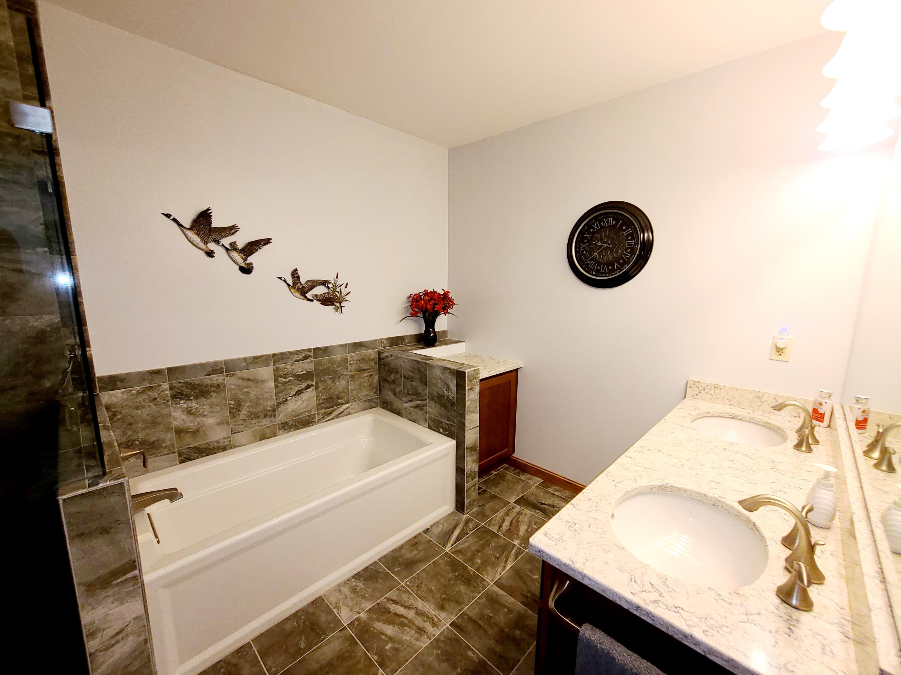 5 Acorn Lane Lewiston ME 04240