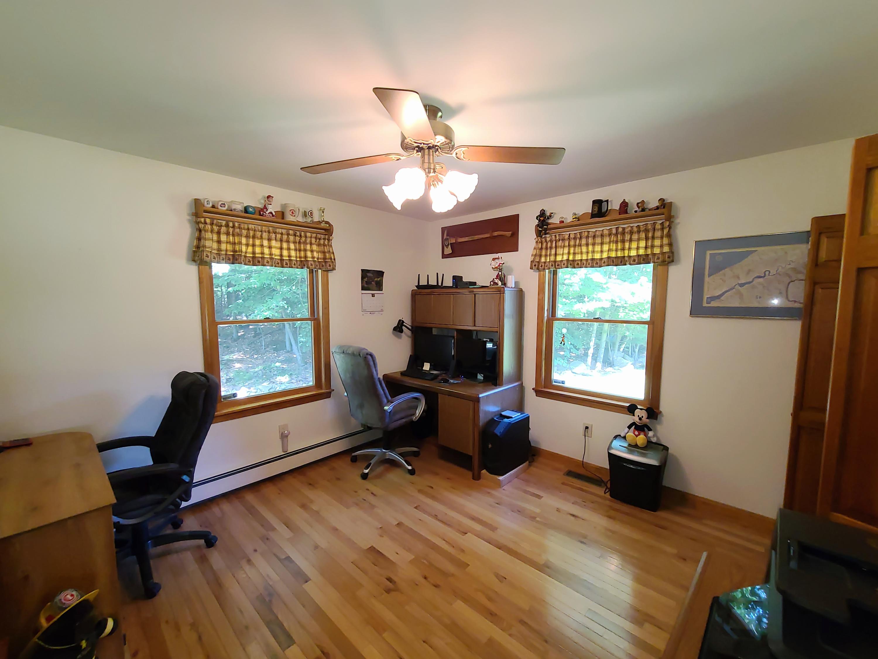 5 Acorn Lane Lewiston ME 04240