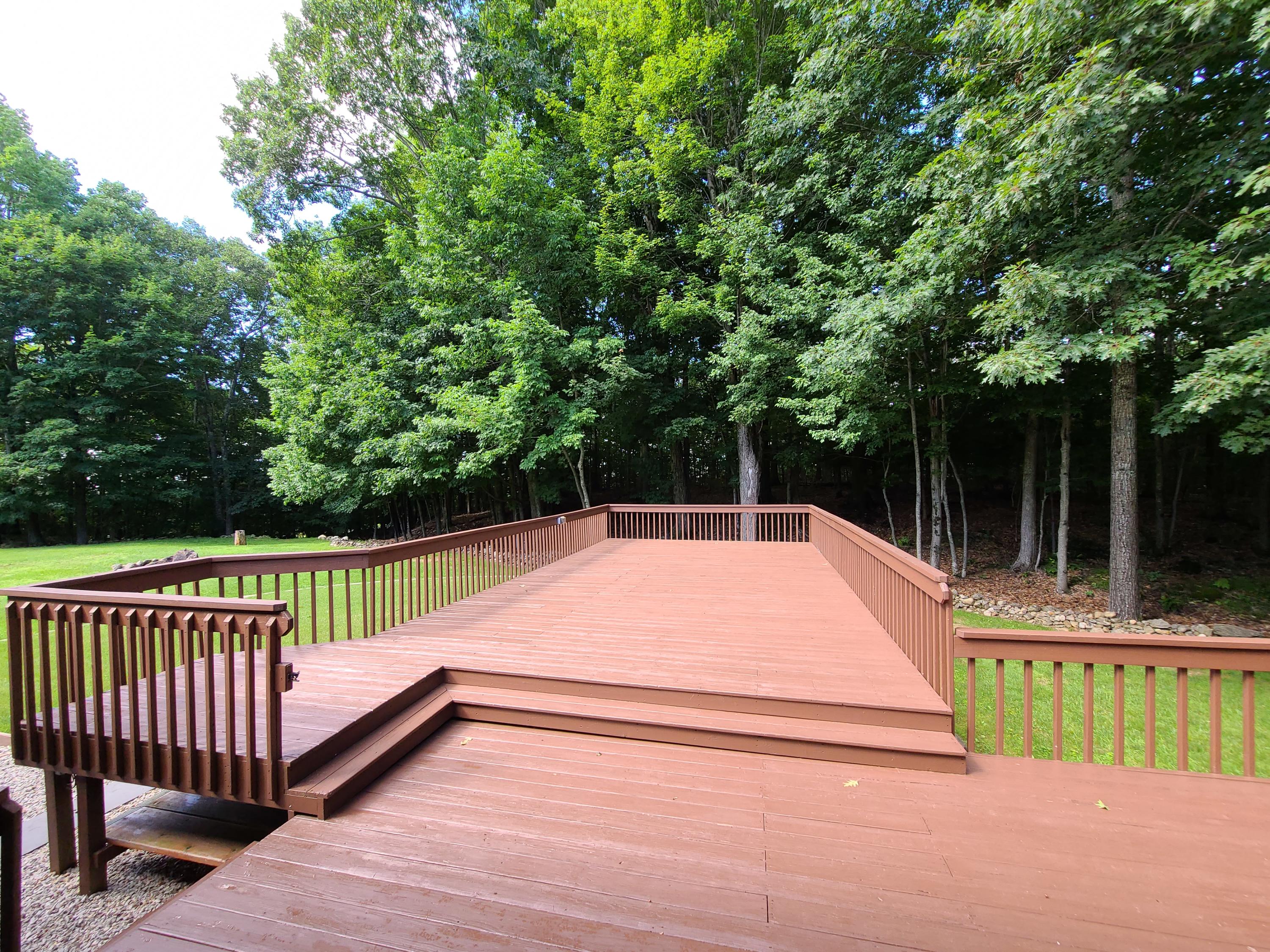 5 Acorn Lane Lewiston ME 04240