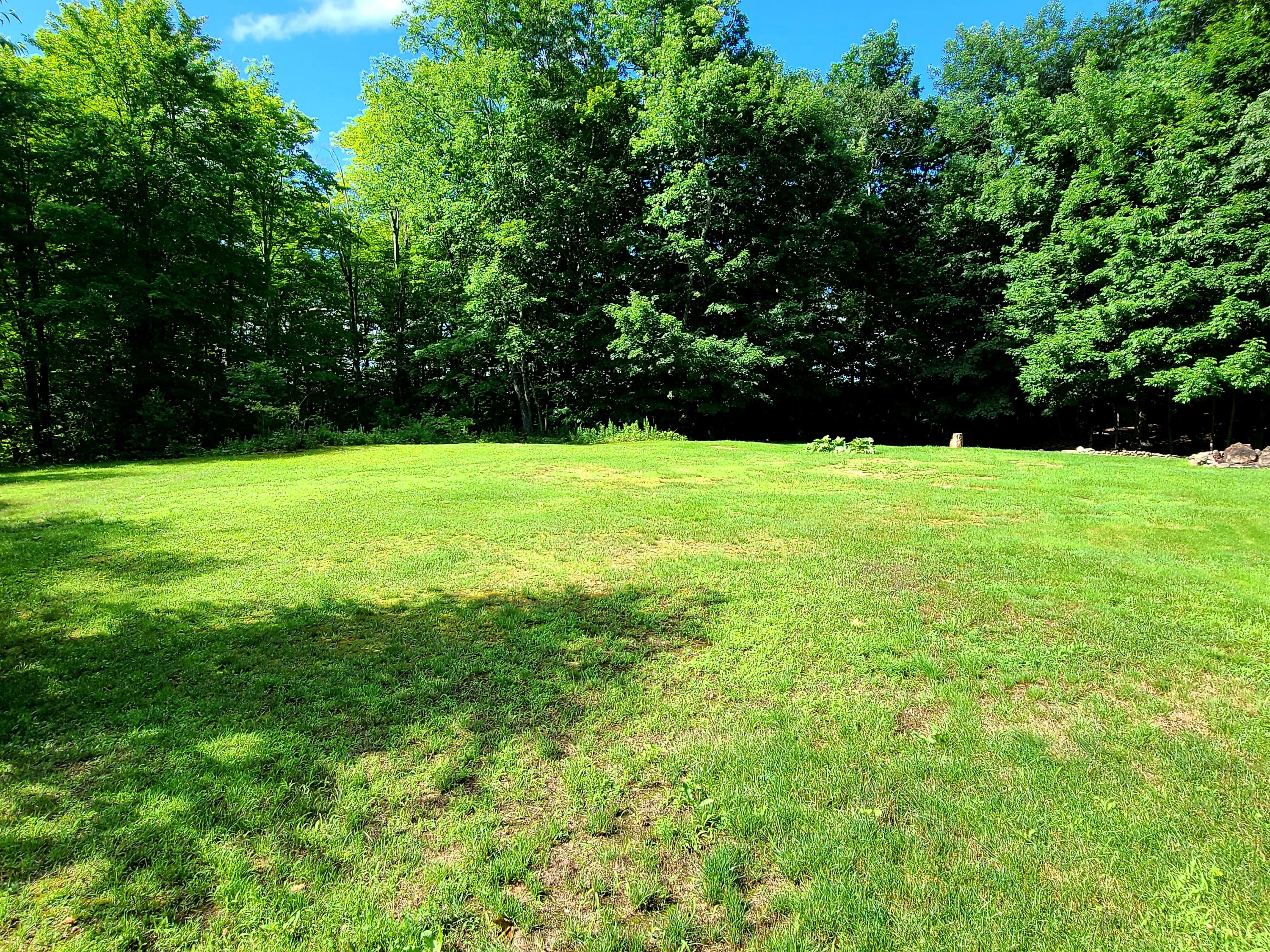 5 Acorn Lane Lewiston ME 04240