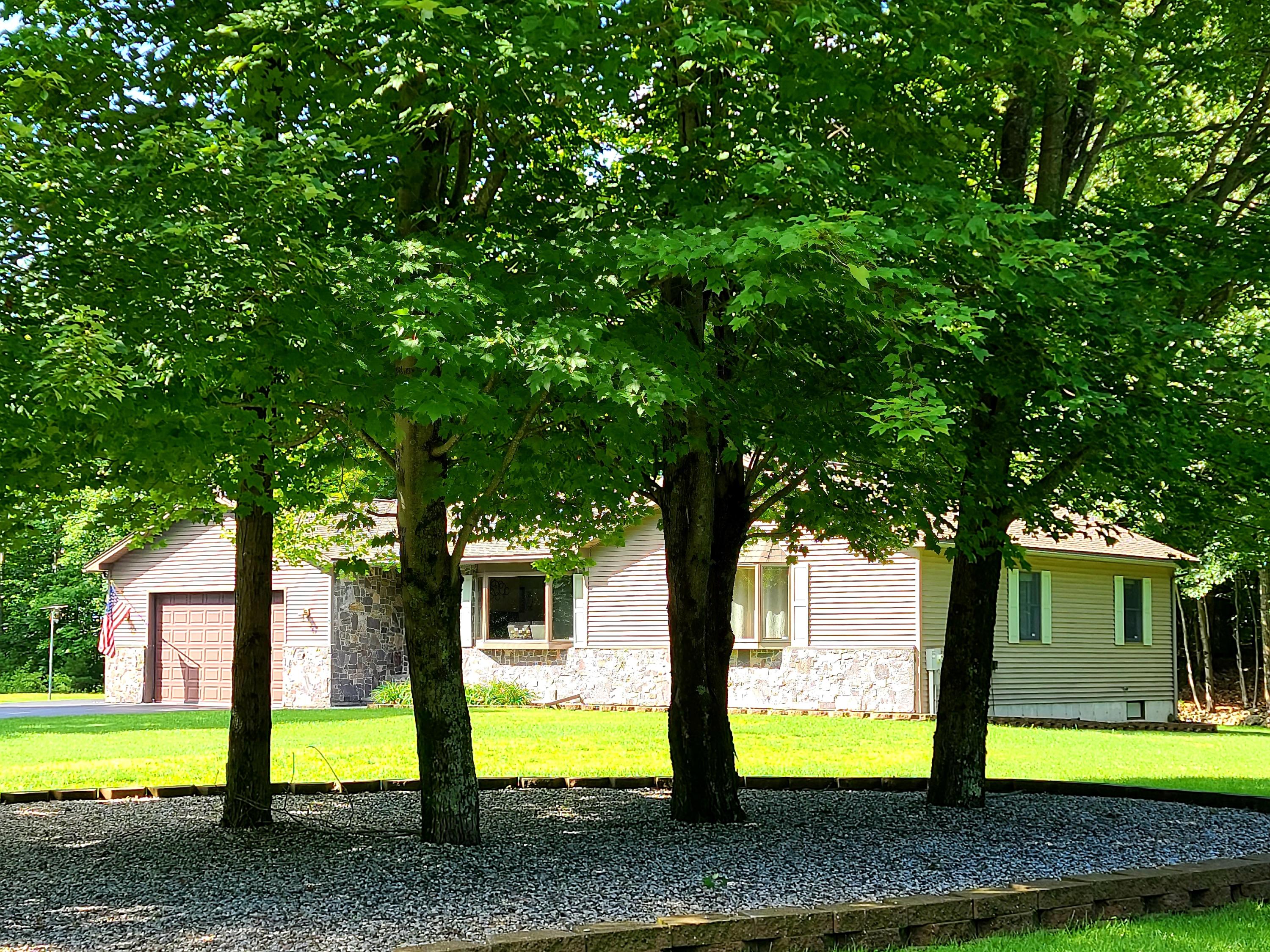5 Acorn Lane Lewiston ME 04240