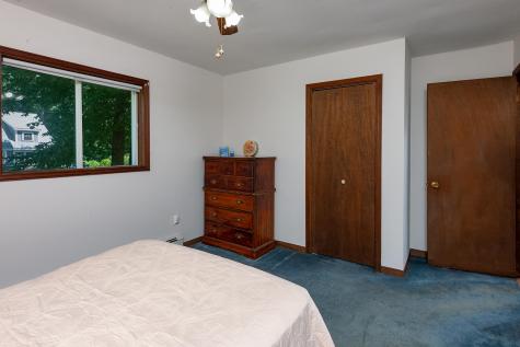 10 Dean Road York ME 03909