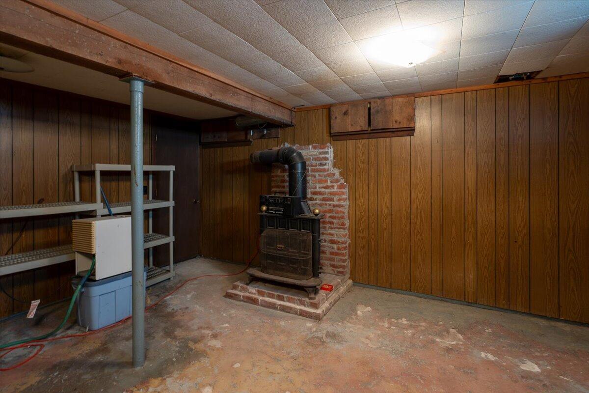 22 Sand Hill Road Wiscasset ME 04578