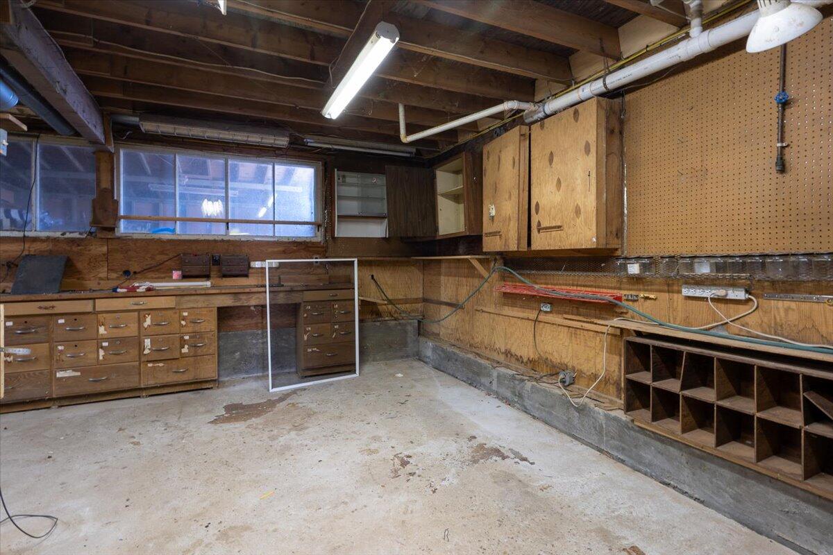 22 Sand Hill Road Wiscasset ME 04578