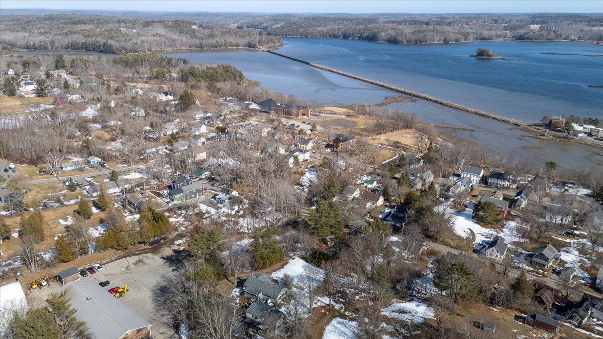 22 Sand Hill Road Wiscasset ME 04578