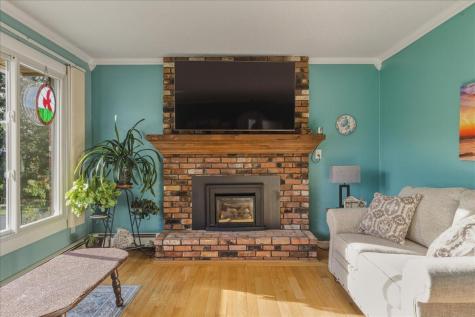 62 Rotherdale Road Brewer ME 04412