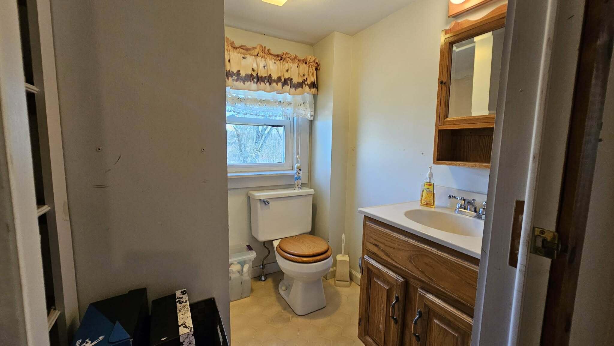 31 Church Street Turner ME 04282